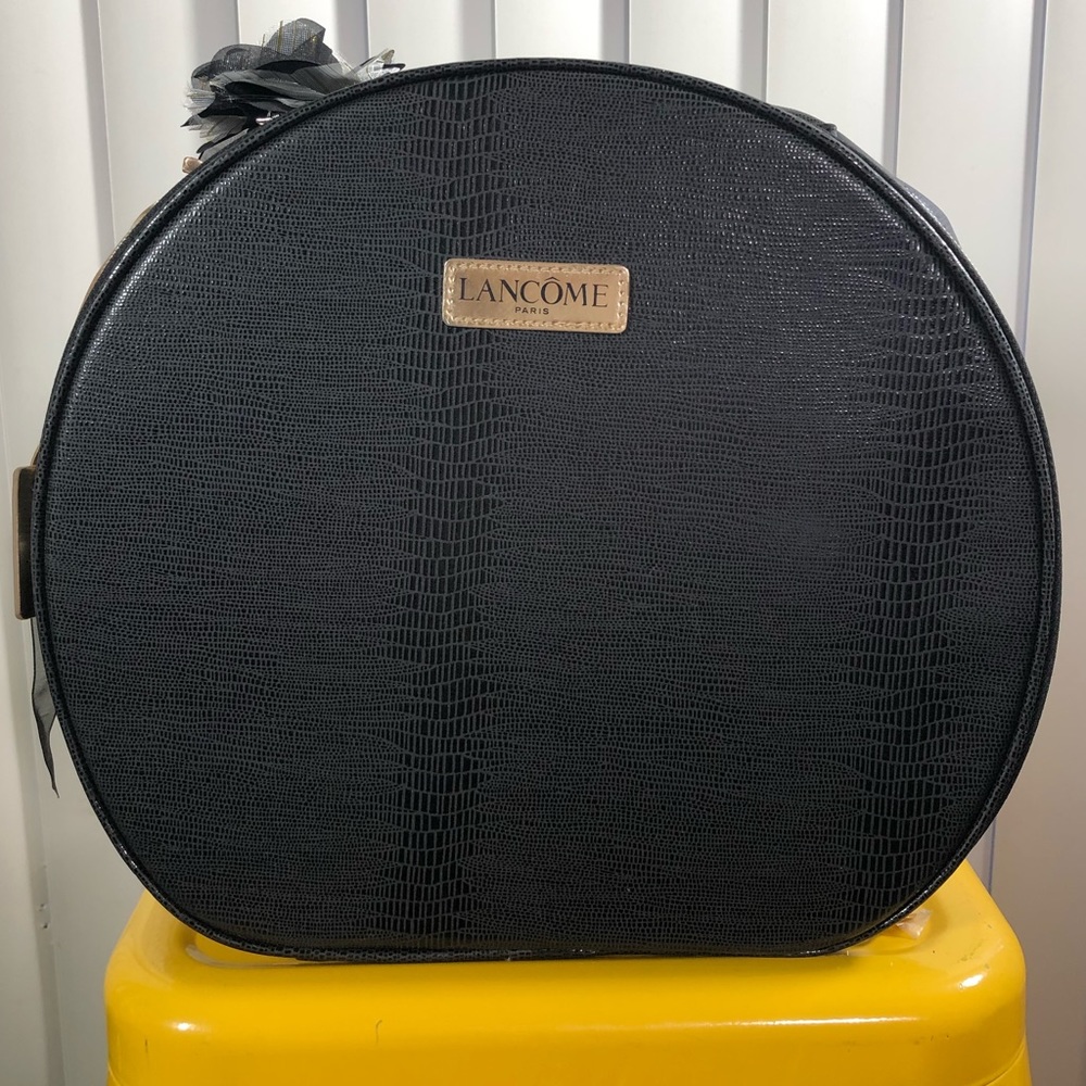Gorgeous black circle hat bag Lancôme